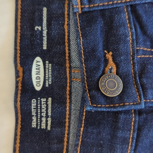 Old Navy Semi-Fitted Stretch Extensible Cuff Jean Shorts 2R Blue - Picture 2 of 16